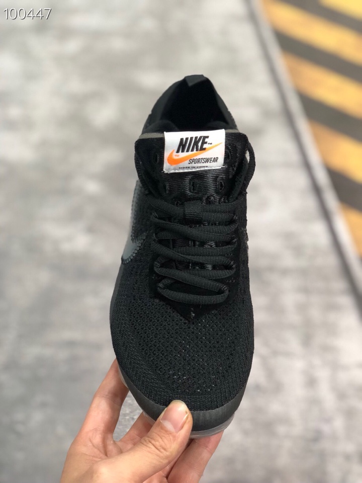 190<br />顶级虎扑版 原厂小潘大底，进口南花针织面，1：1复刻原版本 耐克2018联名气垫NIKE 2018 OFF-WHITE × Vapormax 联名限量版 编号XXG768740 <br />尺码：36 36.5 37 38 38.5 39 40 40.5 41 42 42.5 43 44 44.5 45