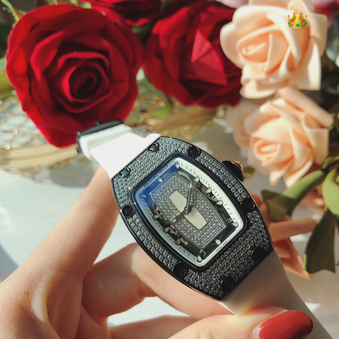 Luxury RM007 Richard Mille Wristwatch with Motor Cores and Crystal Elements