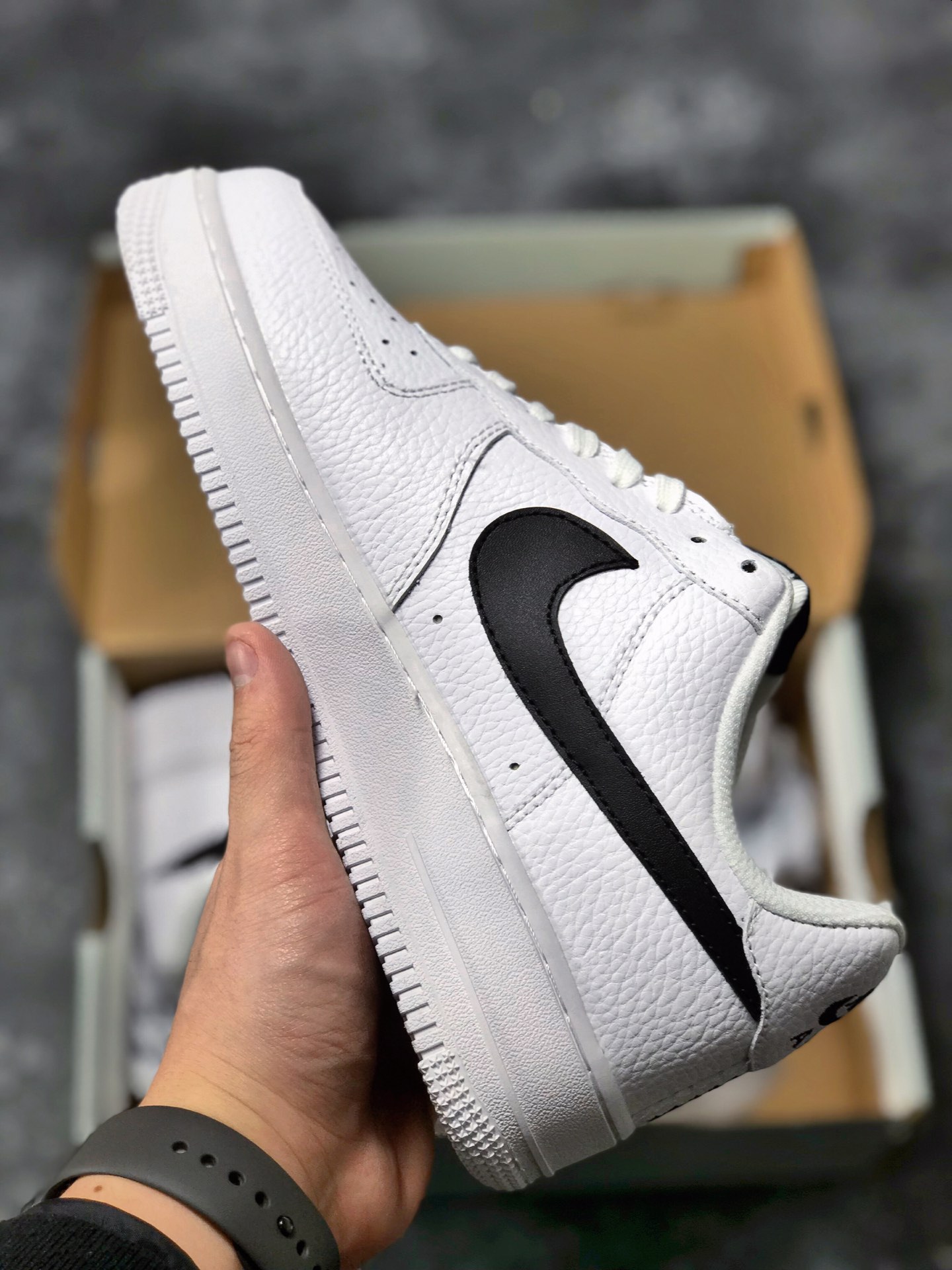 115<br /><br />Nike Air Force1 Supreme 联名 美国专柜新品 AF1空军一号Low 低帮  原盒原标内置气垫 <br />PCSIZE:36 37 38 39 40 41 42 43 44 45