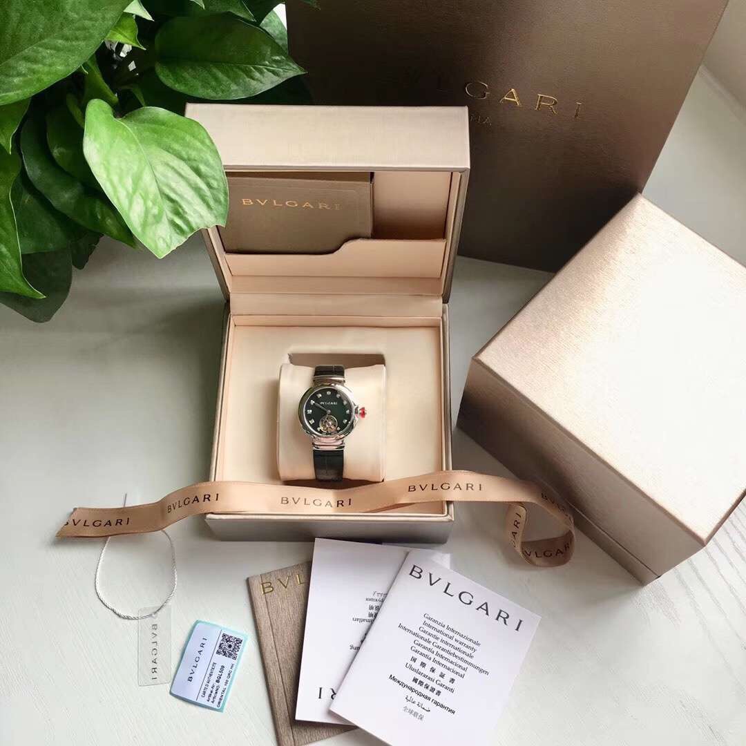 Bvlgari 宝格丽LVCEA系列腕表 翡翠绿飞轮表盘 以简约大方的外形备受现代女性青睐 走时稳定
