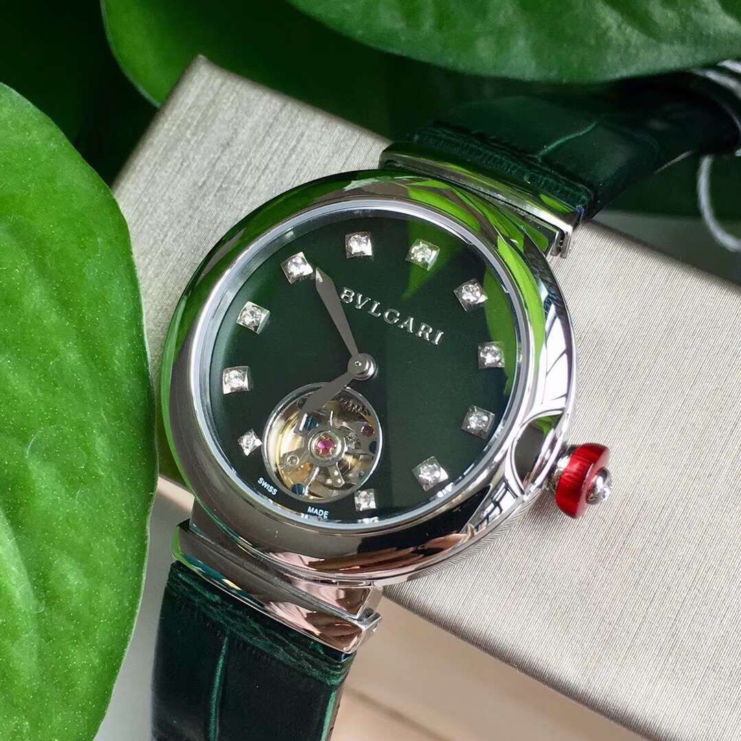 Bvlgari 宝格丽LVCEA系列腕表 翡翠绿飞轮表盘 以简约大方的外形备受现代女性青睐 走时稳定