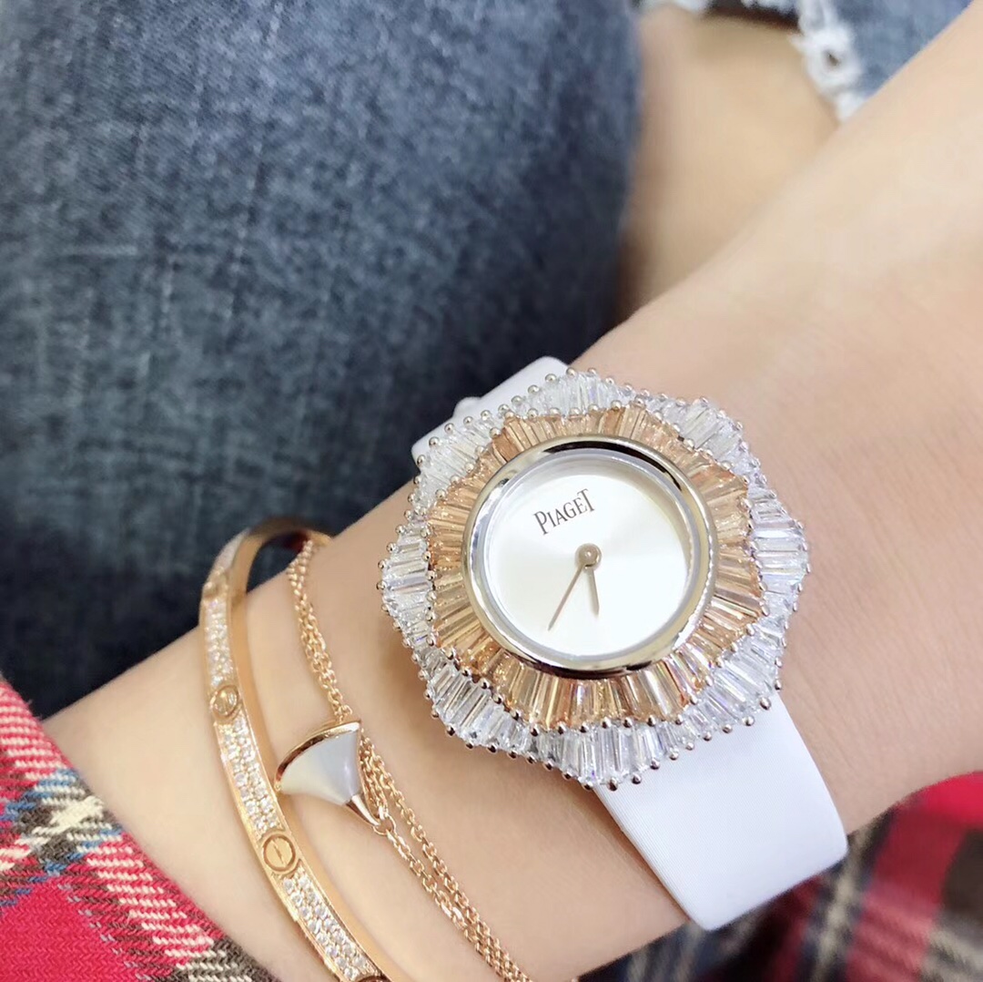 Piaget 最新颜色 PIAGET伯爵 Limelight非凡珍品腕表系列 表壳直径为33mm