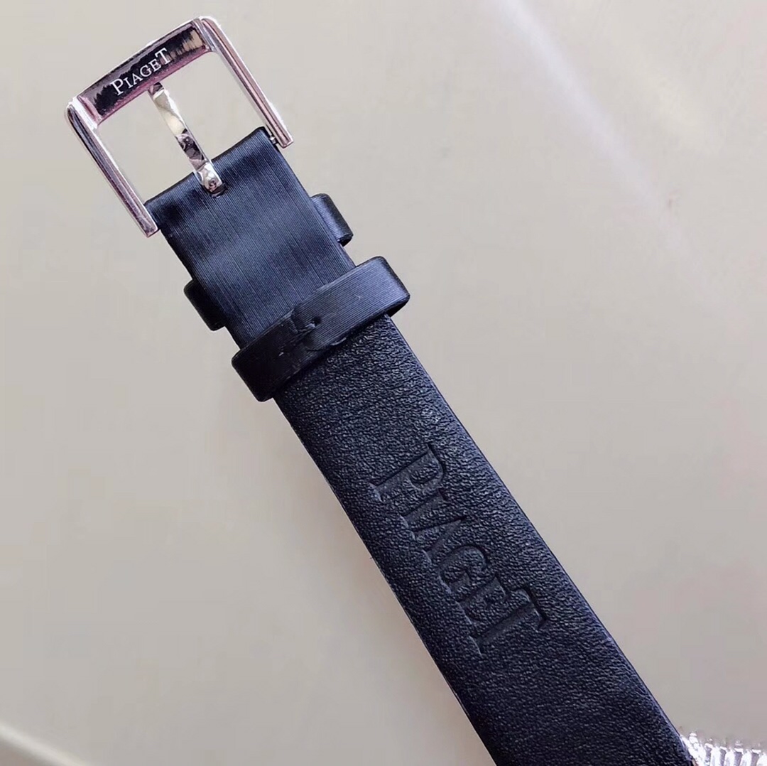 Piaget 最新颜色 PIAGET伯爵 Limelight非凡珍品腕表系列 表壳直径为33mm