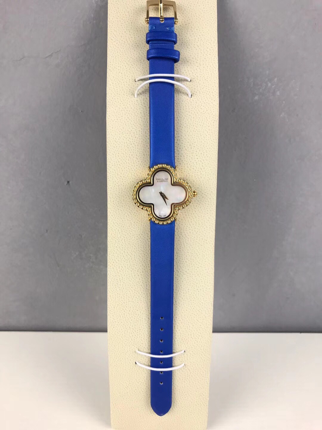 Van Cleef & Arpels 品牌：Van Cleef & Arpels · 梵克雅宝 ™