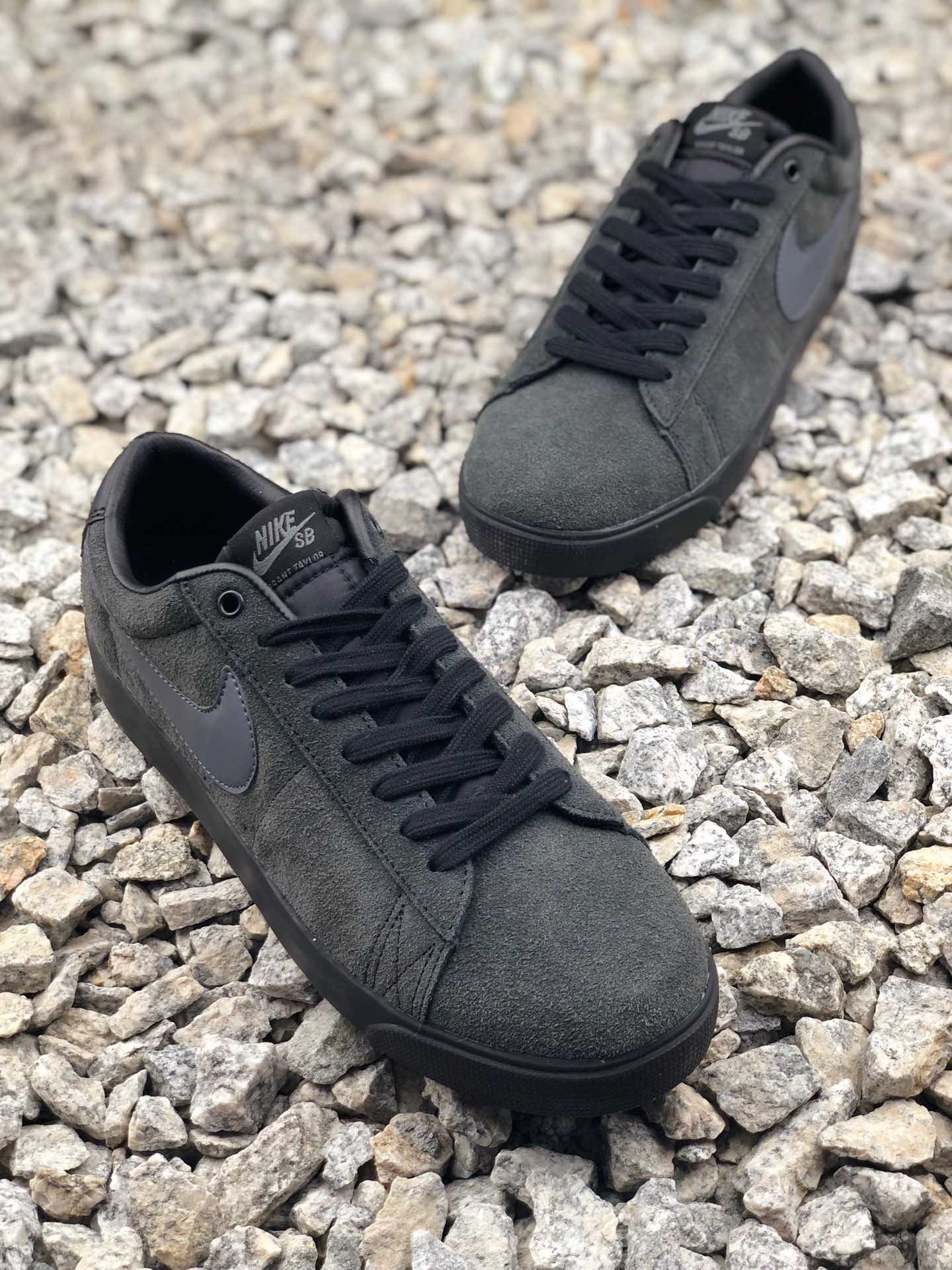 100  公司级！耐克 Nike SB Blazer Low GT 经典开拓者板鞋 进口台湾猪巴革制！<br />号码：35 36 36.5 37.5 38 38.5 39 40 40.5 41 42 42.5 43 44