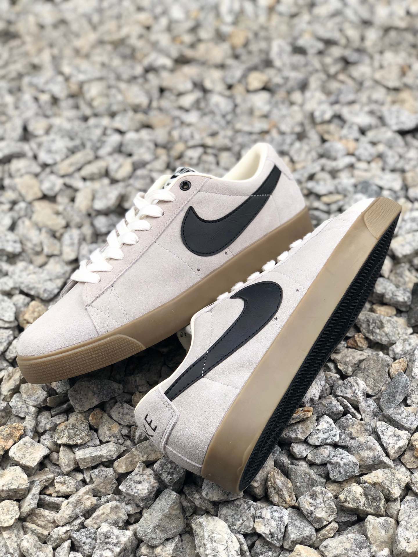 100  公司级！耐克 Nike SB Blazer Low GT 经典开拓者板鞋 进口台湾猪巴革制！<br />号码：35 36 36.5 37.5 38 38.5 39 40 40.5 41 42 42.5 43 44