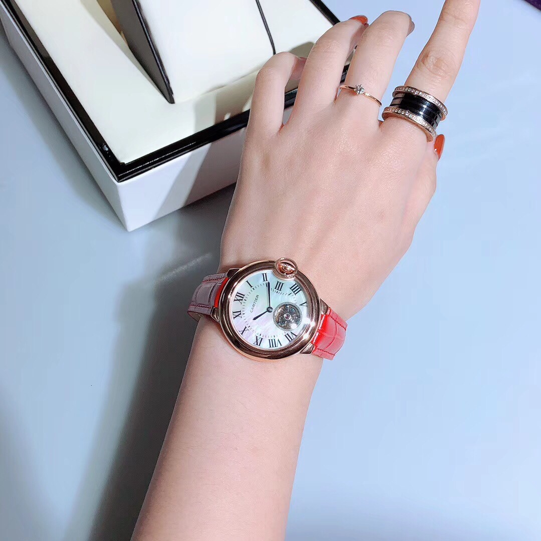 Cartier 卡地亚蓝气球飞轮贝壳面女款