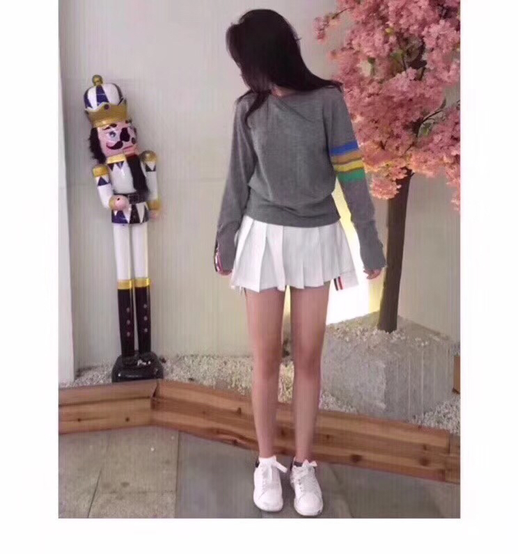 “High Quality Women’s Clothes with Packing Zips by Zipsy and Thom Browne’s New Spring Collection” - 图片 6