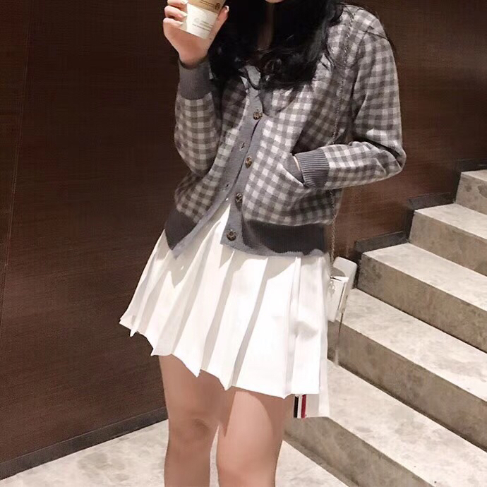 “High Quality Women’s Clothes with Packing Zips by Zipsy and Thom Browne’s New Spring Collection” - 图片 5