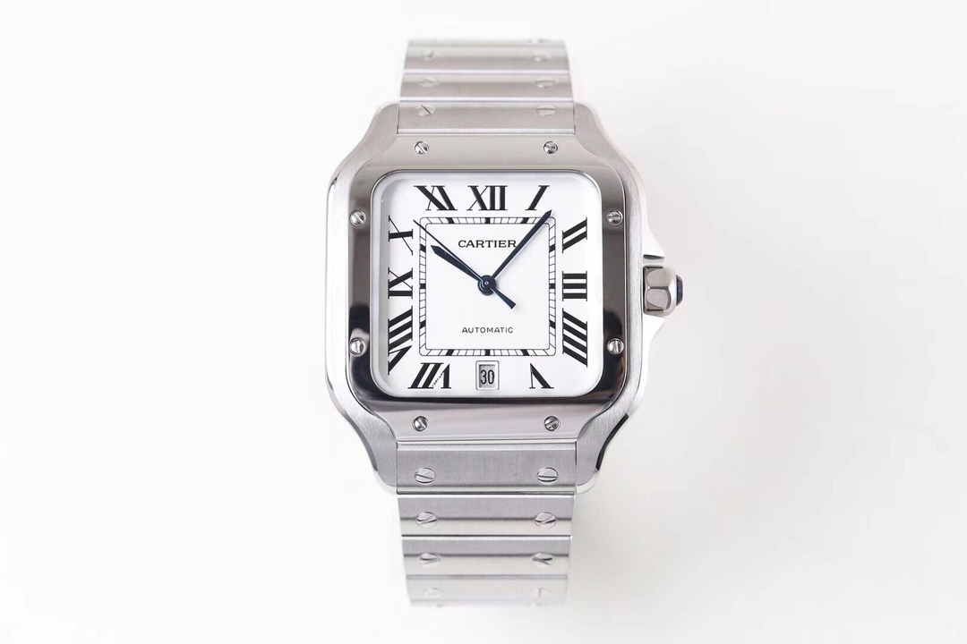 NO:386435,BV latest masterpiece - the highest version of the market - Cartier Sandos Case 316 material, silver-plated pearlescent classic Roman characters, needle Swiss craft fired steel blue, glass Swiss white film/anti-string/anti-hand pattern AF process treatment, strap is equipped with ergonomic SmartLink disassembly system, size 39.8X47.5X9.08 mm, crown multi-section spinel sapphire movement MIYOTA-with original 1847MC automatic hammer BV genuine 1:1 mold opening, truly interchangeable with original accessories. Waterproof depth 10 bar (about meter), and equipped with Cartier's two practical inventions 'SmartLink' bracelet adjustment device and 'QuickSwitch' strap quick replacement device!  , bottega veneta,stuart weitzman,cartier19860909BV最新力作-市场最高版本-卡地亚山度士 表壳316材质 表盘镀银珠光经典罗马字 表针瑞士工艺烧制钢蓝 玻璃瑞士增透白膜/防弦/防手纹AF工艺处理 表带配备人体工力学SmartLink拆卸系统 尺寸39.8X47.5X9.08毫米 表冠多切面尖晶蓝宝石 机芯MIYOTA-配原版1847MC自动锤 BV正品1:1开模,真正做到可同原版配件互换.防水深度10巴（约米）,并配备卡地亚实用两项发明“SmartLink”表链调节装置和“QuickSwitch”表带快速替换装置！,,bottega veneta,stuart weitzman,cartier,Watch