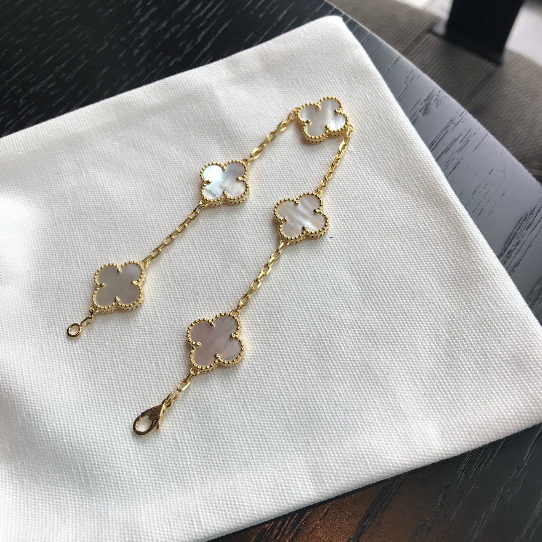 Van Cleef & Arpels 红玉髓/白母贝/黑玛瑙/孔雀石