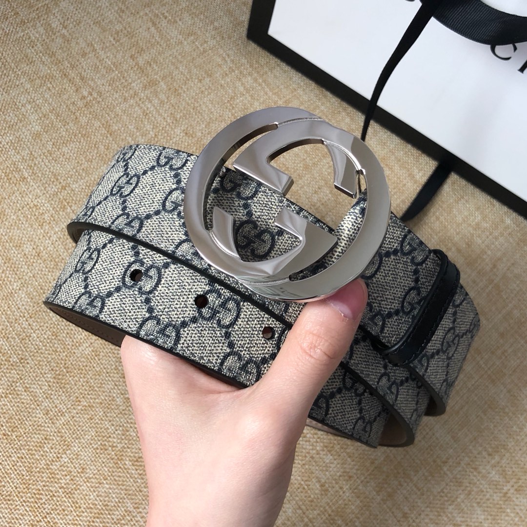 不变的经典GG高级人造帆布腰带饰以互