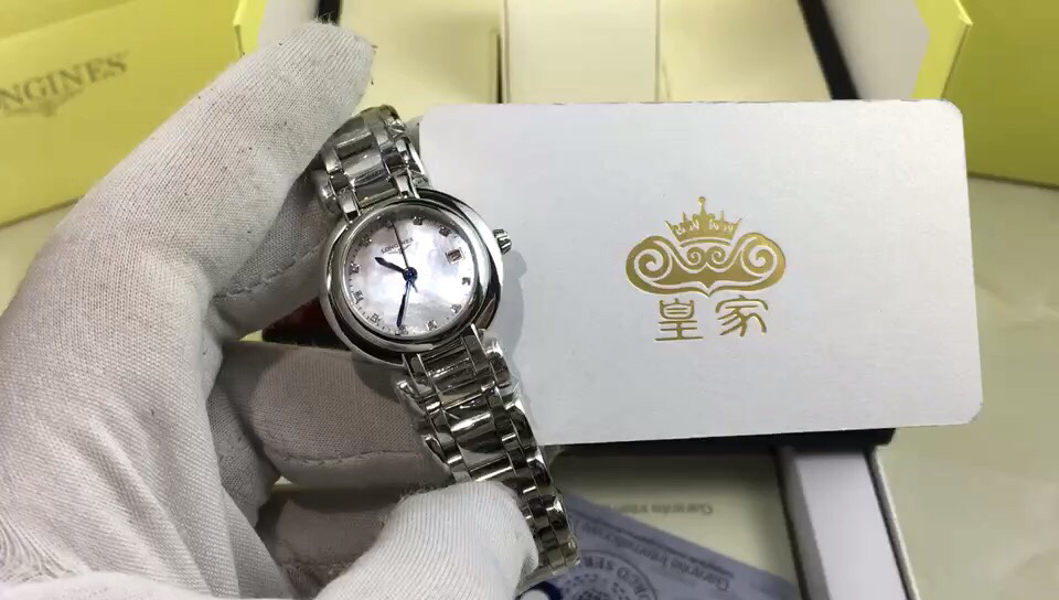 Longines 皇家 浪琴心月女款腕表视频欣赏