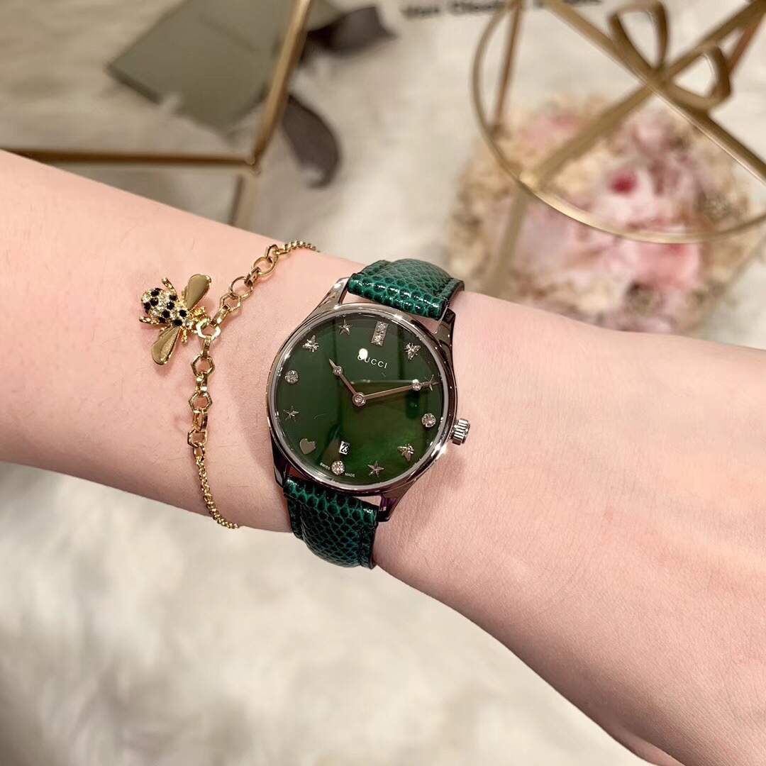 Gucci 古驰-女士腕表 尺寸29mm ，采用精巧的蜜蜂 星星 和心形 造型，表壳以精钢材质打造、不拘一格的设计更臻完美