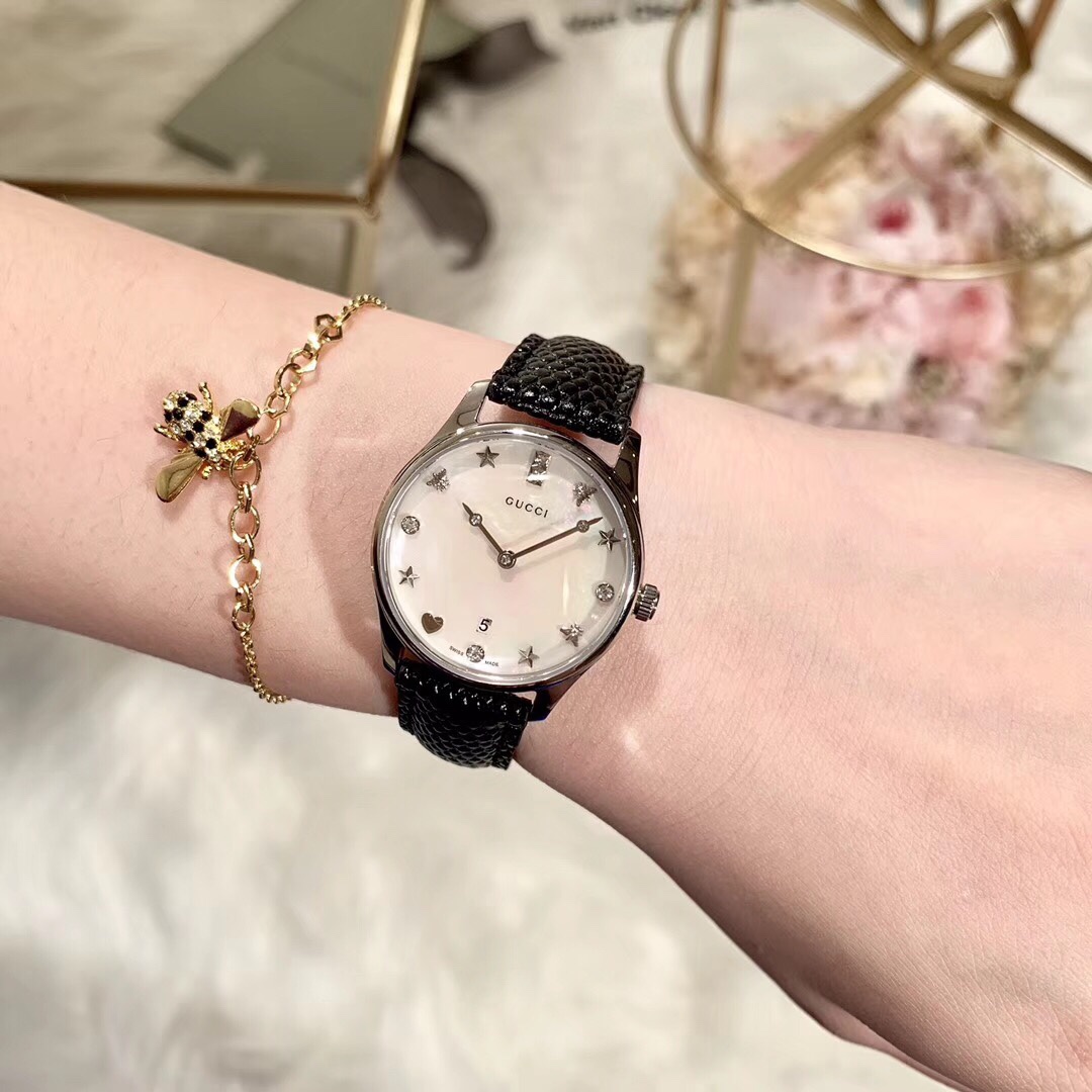 Gucci 古驰-女士腕表 尺寸29mm ，采用精巧的蜜蜂 星星 和心形 造型，表壳以精钢材质打造、不拘一格的设计更臻完美