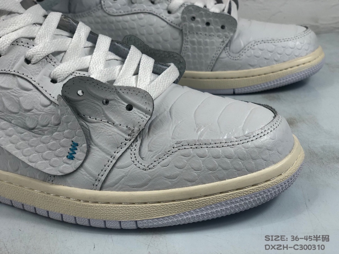 130<br />公司级 Nike Air Jordan 1 X OFF-White 联名款乔1 AJ1  ow顶级超软湿发小牛皮 超级性价比 跑量款 36 36.5 37.5 38 38.5 39 40 40.5 41 42 42.5 43 44 44.5 45 #DXZH-C300310