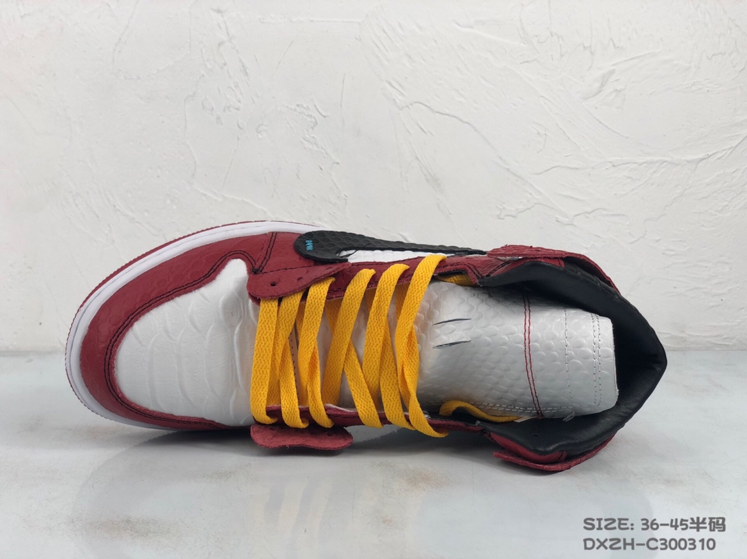 130<br />公司级 Nike Air Jordan 1 X OFF-White 联名款乔1 AJ1  ow顶级超软湿发小牛皮 超级性价比 跑量款 36 36.5 37.5 38 38.5 39 40 40.5 41 42 42.5 43 44 44.5 45 #DXZH-C300310