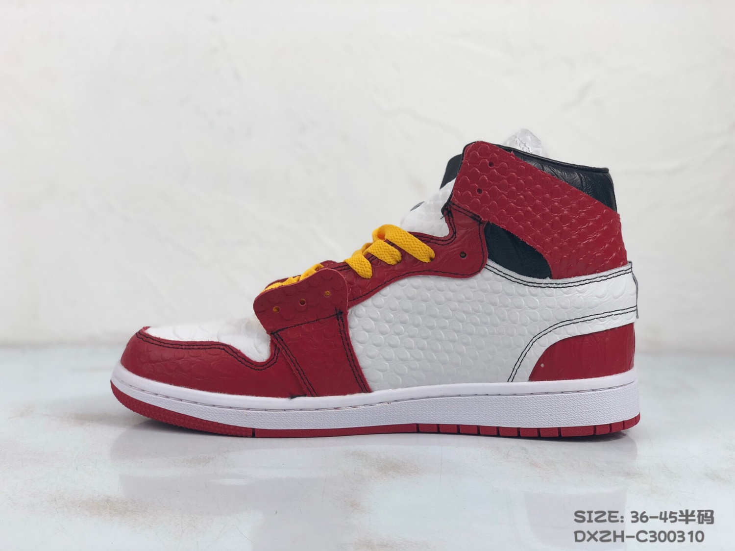 130<br />公司级 Nike Air Jordan 1 X OFF-White 联名款乔1 AJ1  ow顶级超软湿发小牛皮 超级性价比 跑量款 36 36.5 37.5 38 38.5 39 40 40.5 41 42 42.5 43 44 44.5 45 #DXZH-C300310