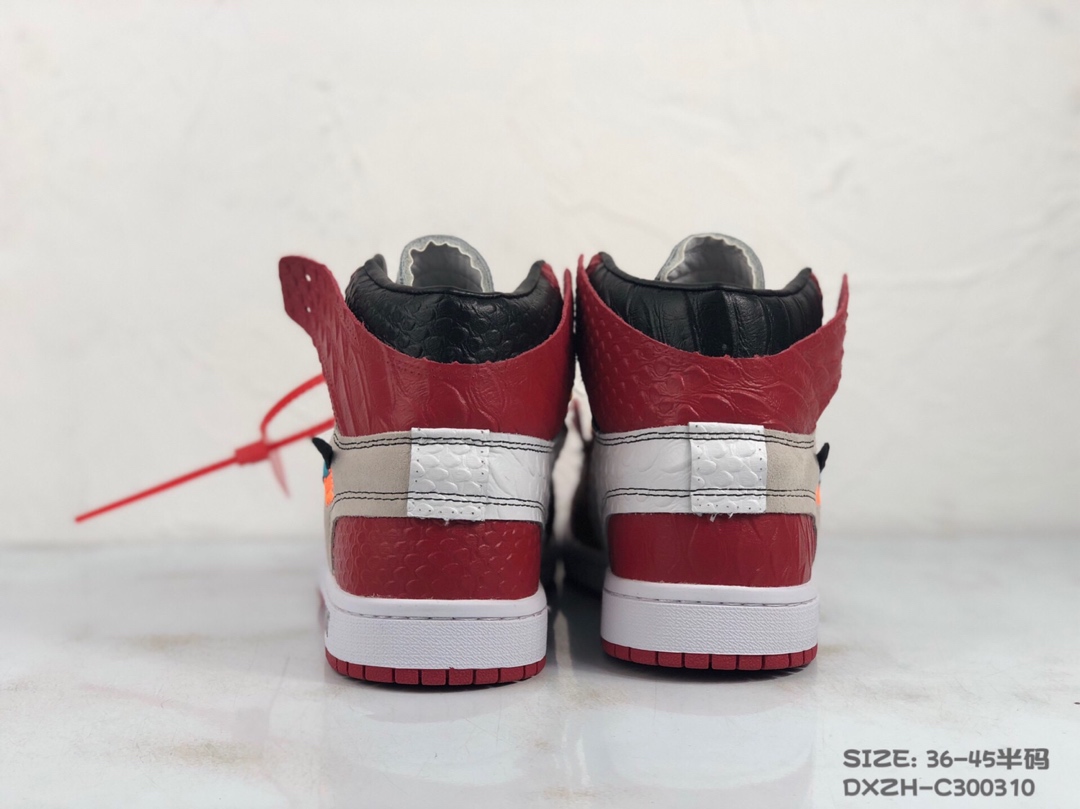 130<br />公司级 Nike Air Jordan 1 X OFF-White 联名款乔1 AJ1  ow顶级超软湿发小牛皮 超级性价比 跑量款 36 36.5 37.5 38 38.5 39 40 40.5 41 42 42.5 43 44 44.5 45 #DXZH-C300310