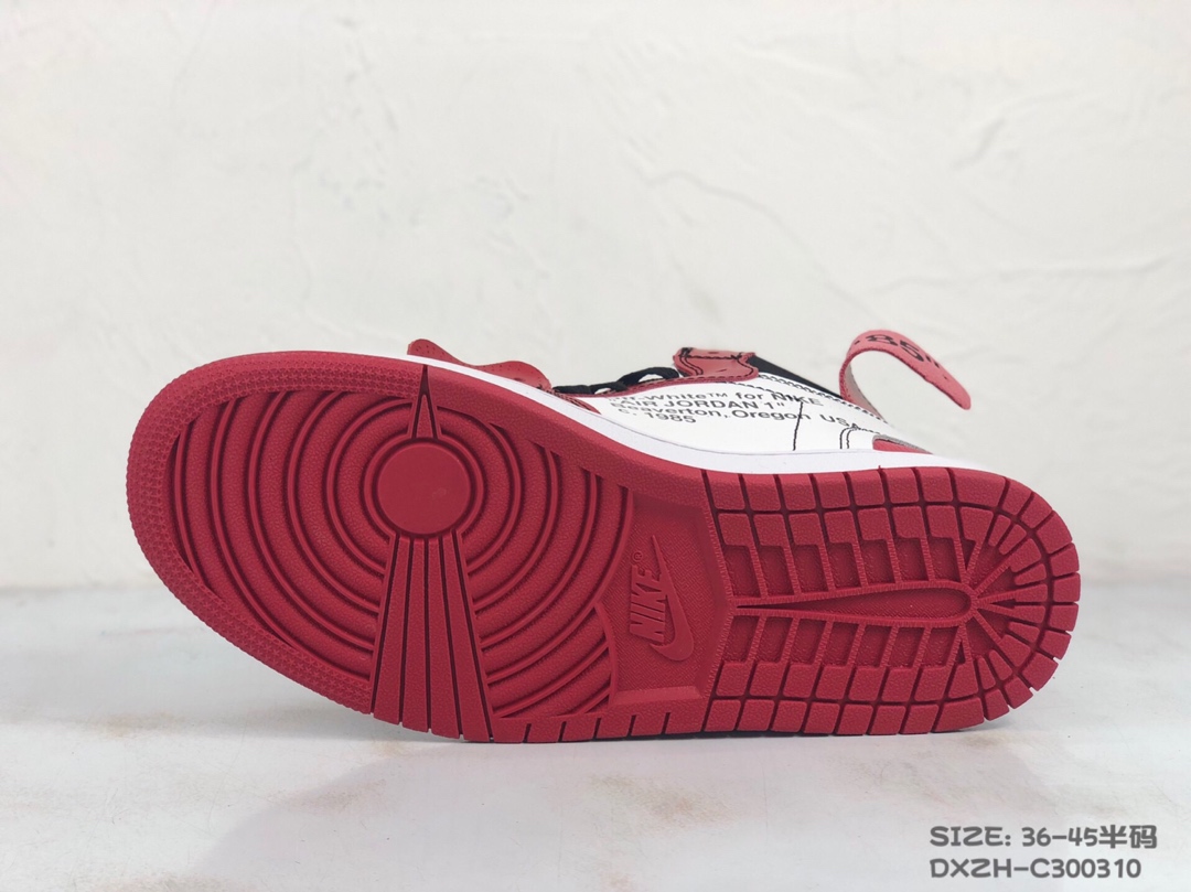 130<br />公司级 Nike Air Jordan 1 X OFF-White 联名款乔1 AJ1  ow顶级超软湿发小牛皮 超级性价比 跑量款 36 36.5 37.5 38 38.5 39 40 40.5 41 42 42.5 43 44 44.5 45 #DXZH-C300310
