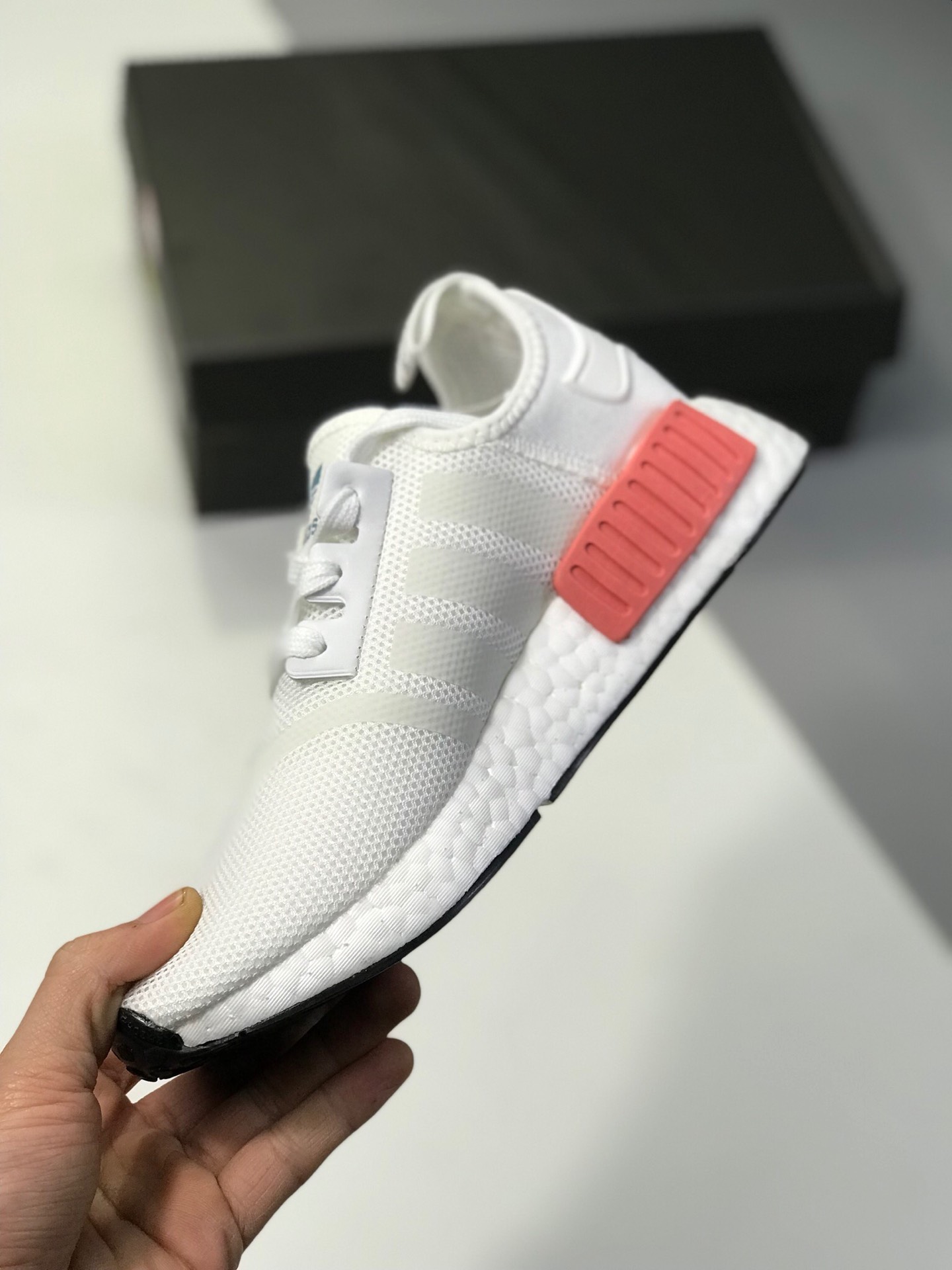 NMD R1  Primeknit Triple Black网面限定  高密度弹性针织 首发新配色 ??Size：36 36.5 37 38 38.5 39 40 40.5 41 42 42.5 43 44 45
