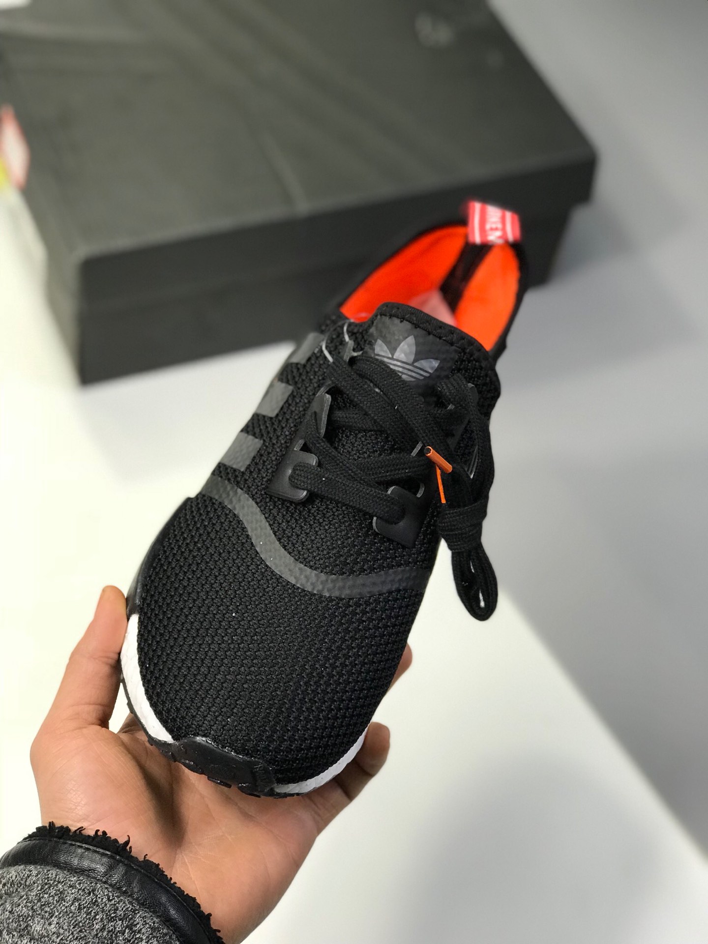 NMD R1  Primeknit Triple Black 网面限定 高密度弹性针织 首发新配色 Size：36 36.5 37 38 38.5 39 40 40.5 41 42 42.5 43 44 45