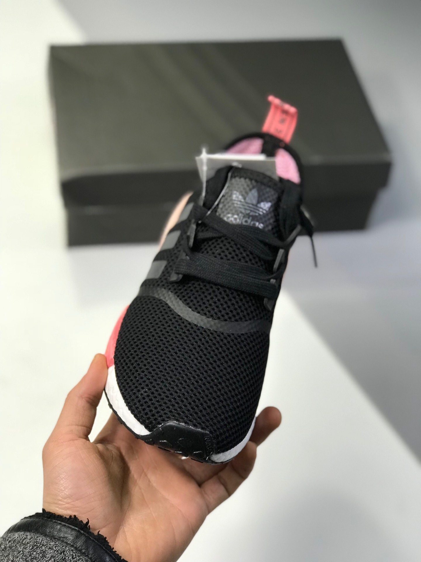 NMD R1  Primeknit Triple Black网面限定  高密度弹性针织 首发新配色 ??Size：36 36.5 37 38 38.5 39 40 40.5 41 42 42.5 43 44 45