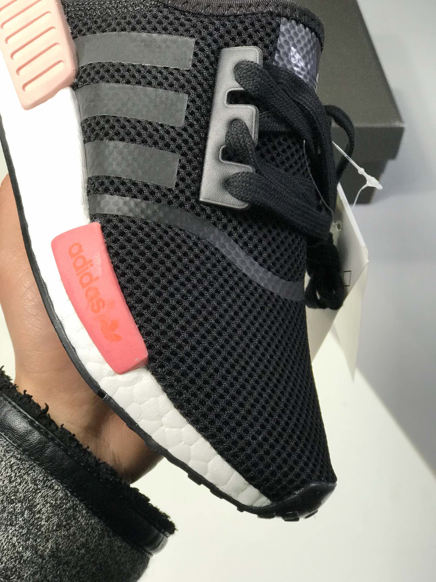 NMD R1  Primeknit Triple Black网面限定  高密度弹性针织 首发新配色 ??Size：36 36.5 37 38 38.5 39 40 40.5 41 42 42.5 43 44 45