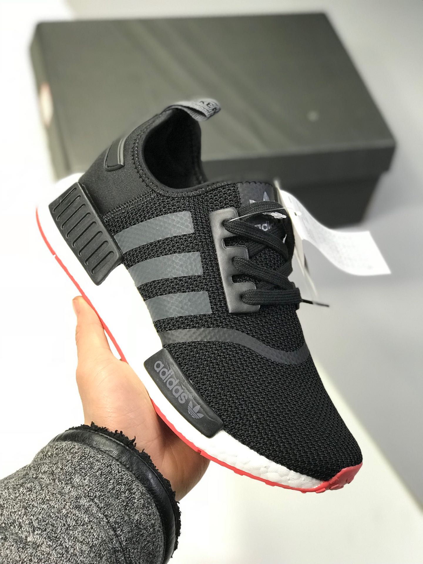 NMD R1  Primeknit Triple Black 网面限定  高密度弹性针织 首发新配色 ??Size：36 36.5 37 38 38.5 39 40 40.5 41 42 42.5 43 44 45