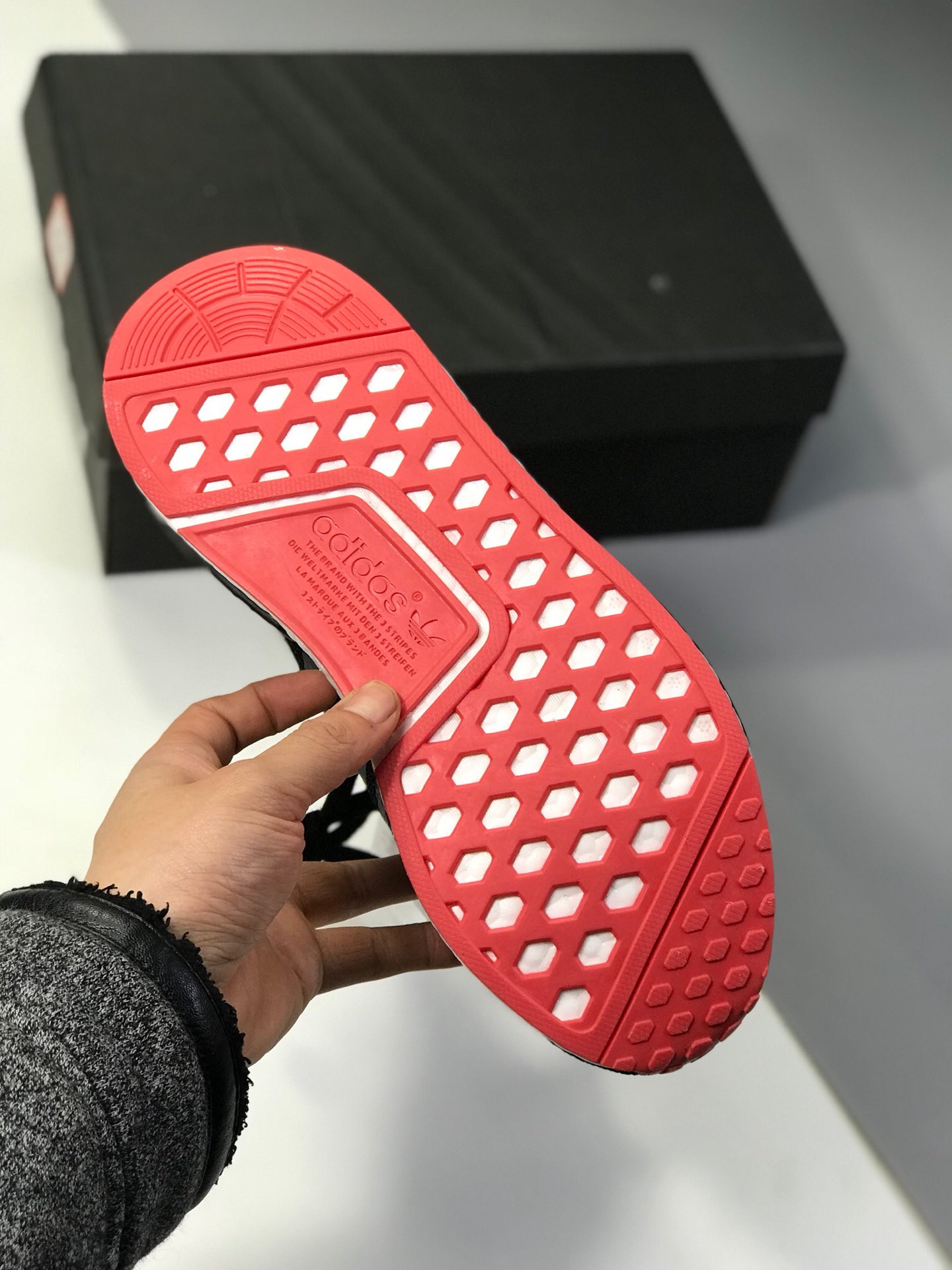 NMD R1  Primeknit Triple Black 网面限定  高密度弹性针织 首发新配色 ??Size：36 36.5 37 38 38.5 39 40 40.5 41 42 42.5 43 44 45