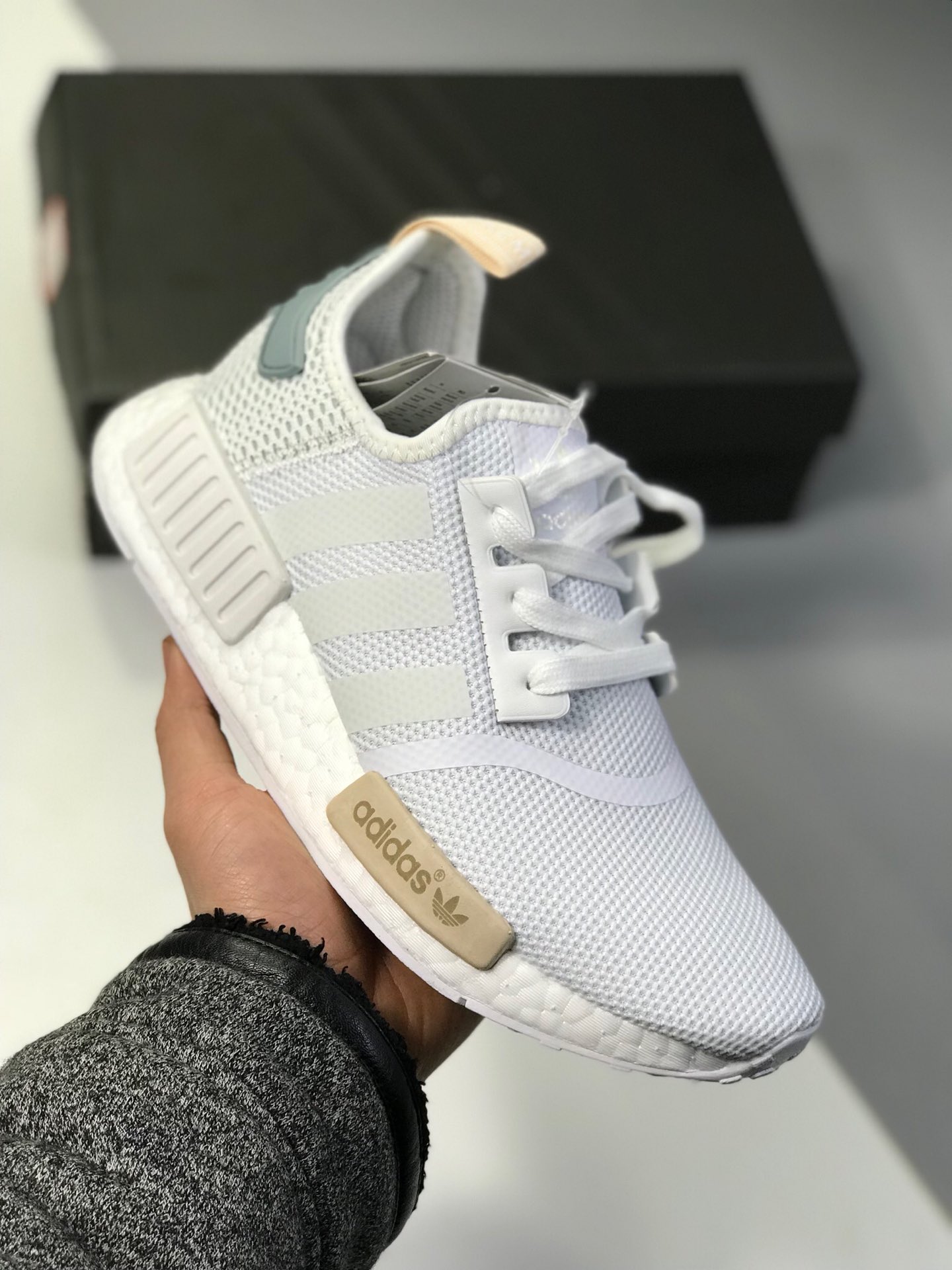 NMD R1  Primeknit Triple Black 网面限定  高密度弹性针织 首发新配色?Size：36 36.5 37 38 38.5 39 40 40.5 41 42 42.5 43 44 45