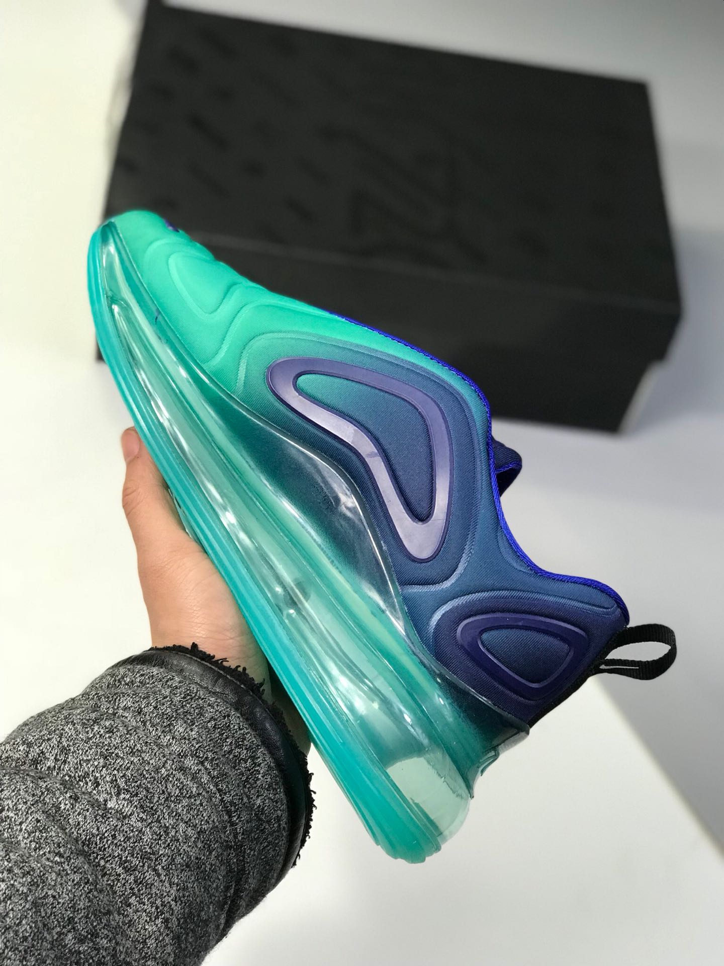180纯原版 正确包装 耐克 Nike Air Max 720 天眼 气垫部分的全新升级  AO2924-400