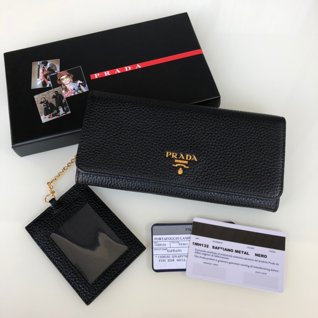 NO:671015,,P lady's flip wallet, made of imported upgraded deerskin, model 1MH132, single quality, size 18.7x9.5cm, 175 steel stamp, Prada, prada19860909,P家女士翻盖皮夹,进口升级鹿皮制作,型号1MH132,元单品质,尺寸18.7x9.5cm,175钢印,普拉达,prada,欧美剧