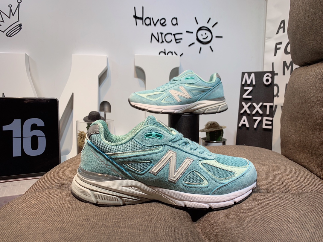 230 公司级半码  New Balance 新百伦 NB990v4