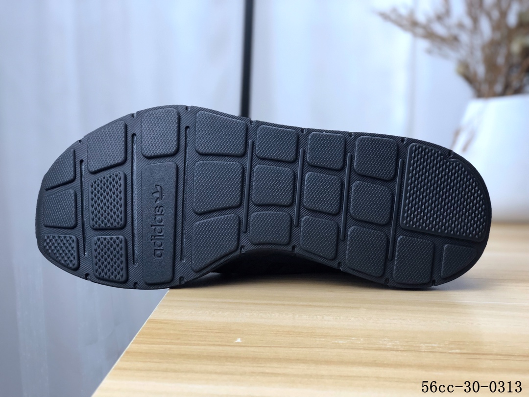 Adidas Swift Run PK 编织飞线 防滑耐磨 休闲运动跑步鞋！56cc-30-0313