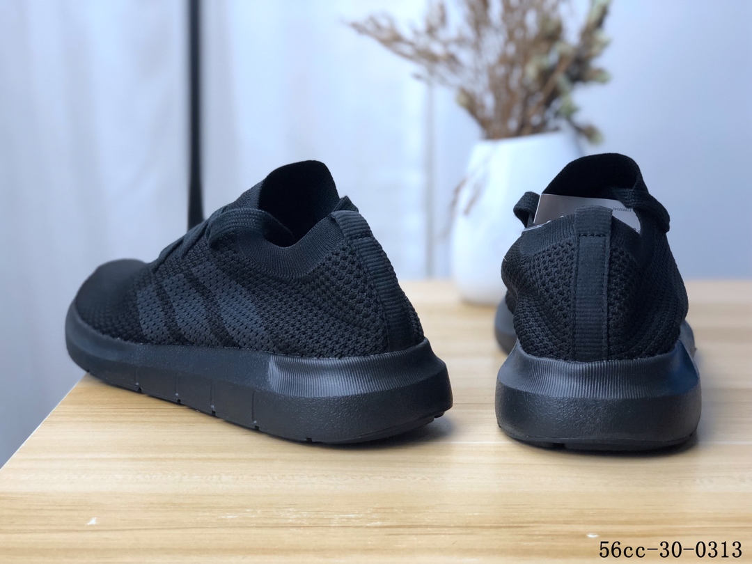 Adidas Swift Run PK 编织飞线 防滑耐磨 休闲运动跑步鞋！56cc-30-0313