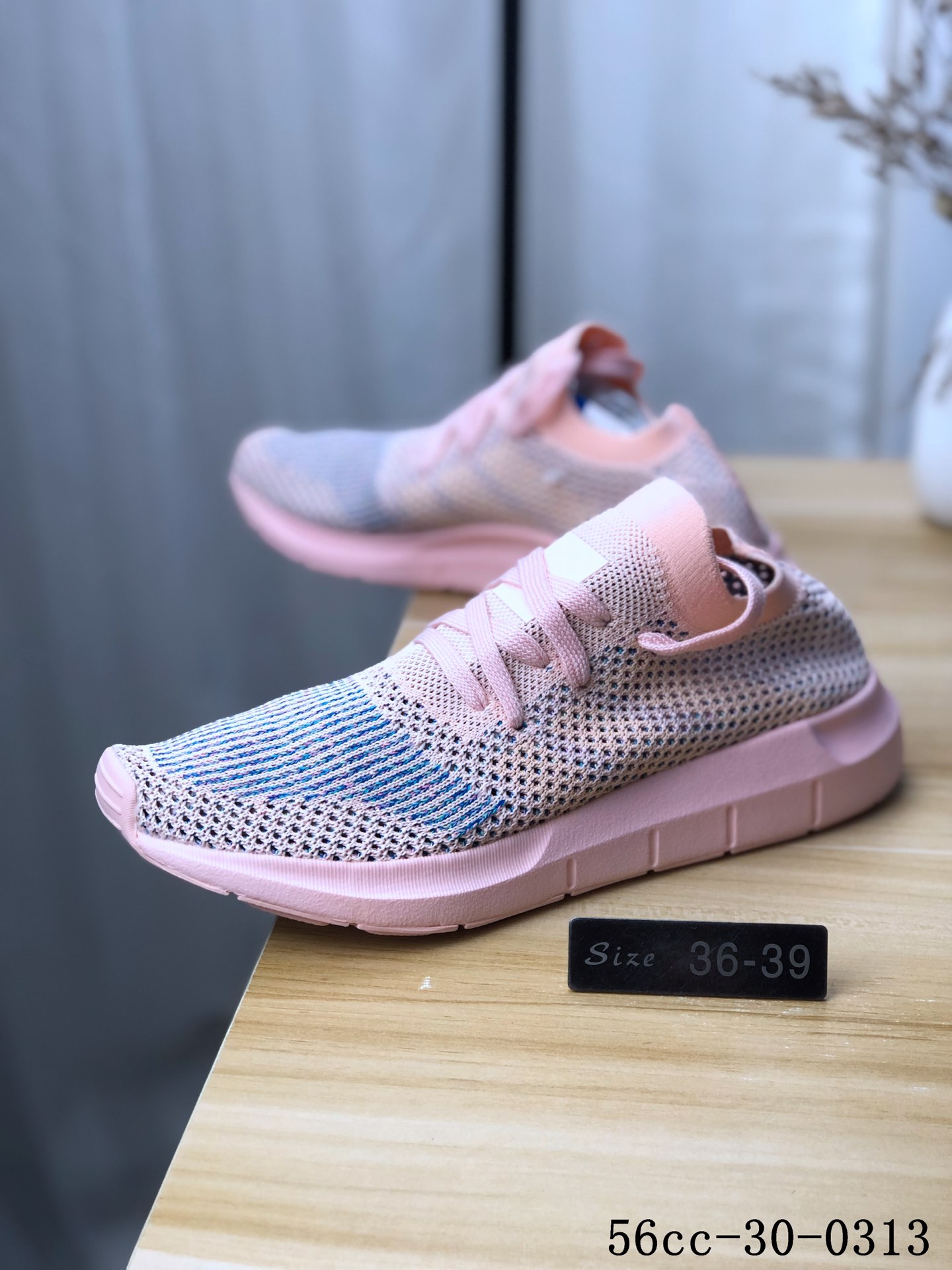 Adidas Swift Run PK 编织飞线 防滑耐磨 休闲运动跑步鞋！56cc-30-0313