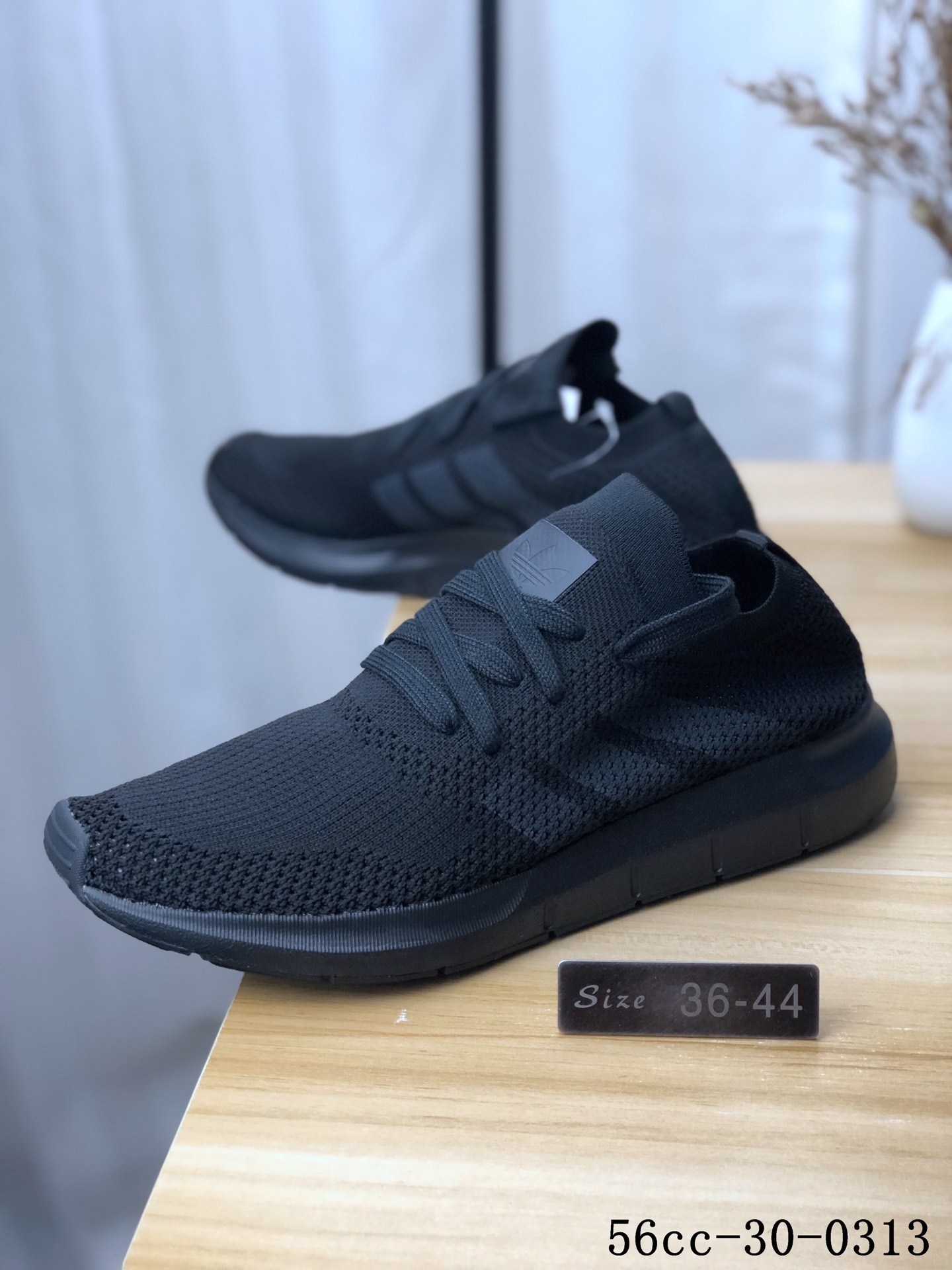Adidas Swift Run PK 编织飞线 防滑耐磨 休闲运动跑步鞋！56cc-30-0313