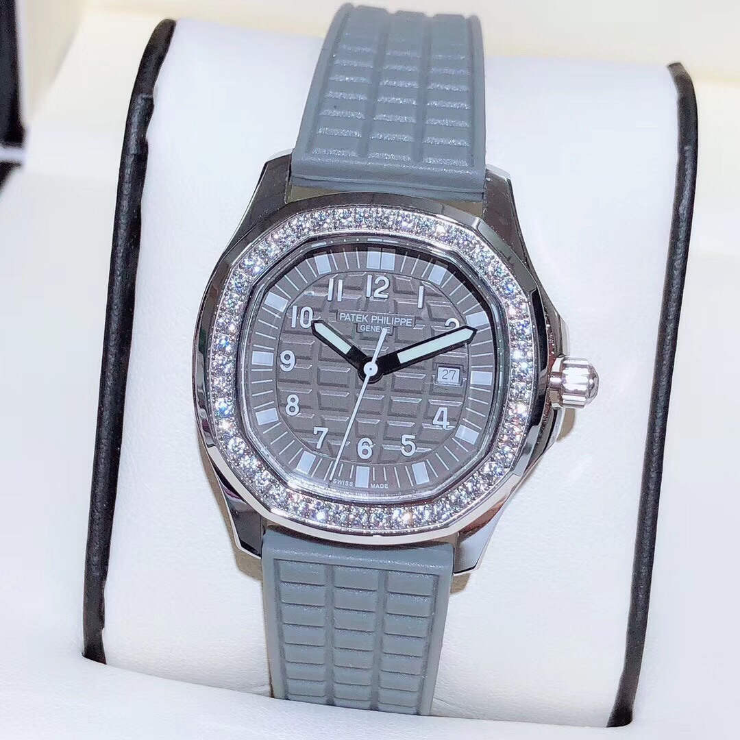 Patek Philippe 百达翡丽-PATEK PHlLlPPE 女表腕 AQUANAUT-5067A系列 既高端又奢华、浮雕表盘、斯华洛水晶镶嵌46颗、蓝宝石水晶玻璃 、带夜光效果、表径：35