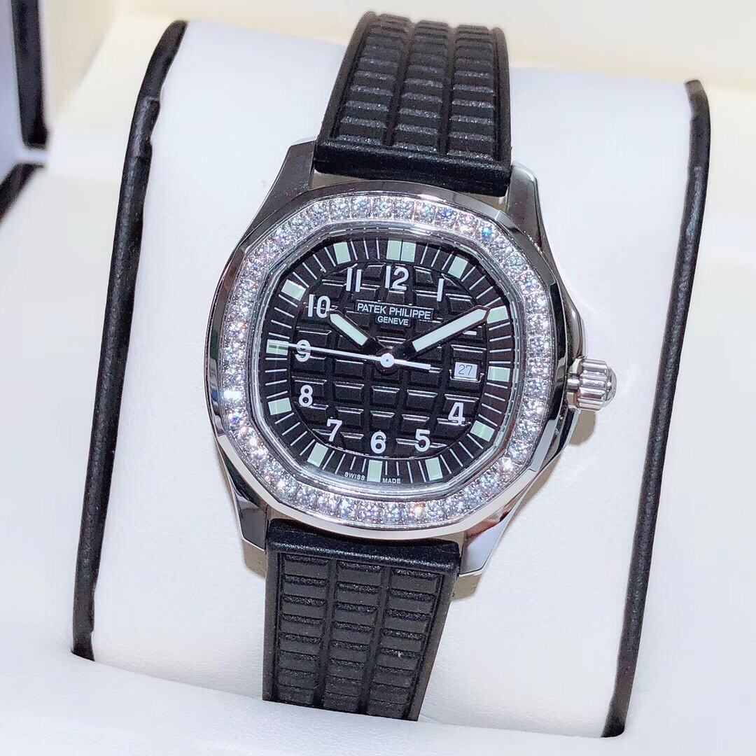 Patek Philippe 百达翡丽-PATEK PHlLlPPE 女表腕 AQUANAUT-5067A系列 既高端又奢华、浮雕表盘、斯华洛水晶镶嵌46颗、蓝宝石水晶玻璃 、带夜光效果、表径：35