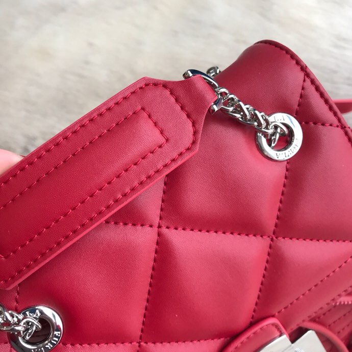 Evening Elegance: Furl'a's Italian Handbags for Special Occasions at Great Prices_voghion.com