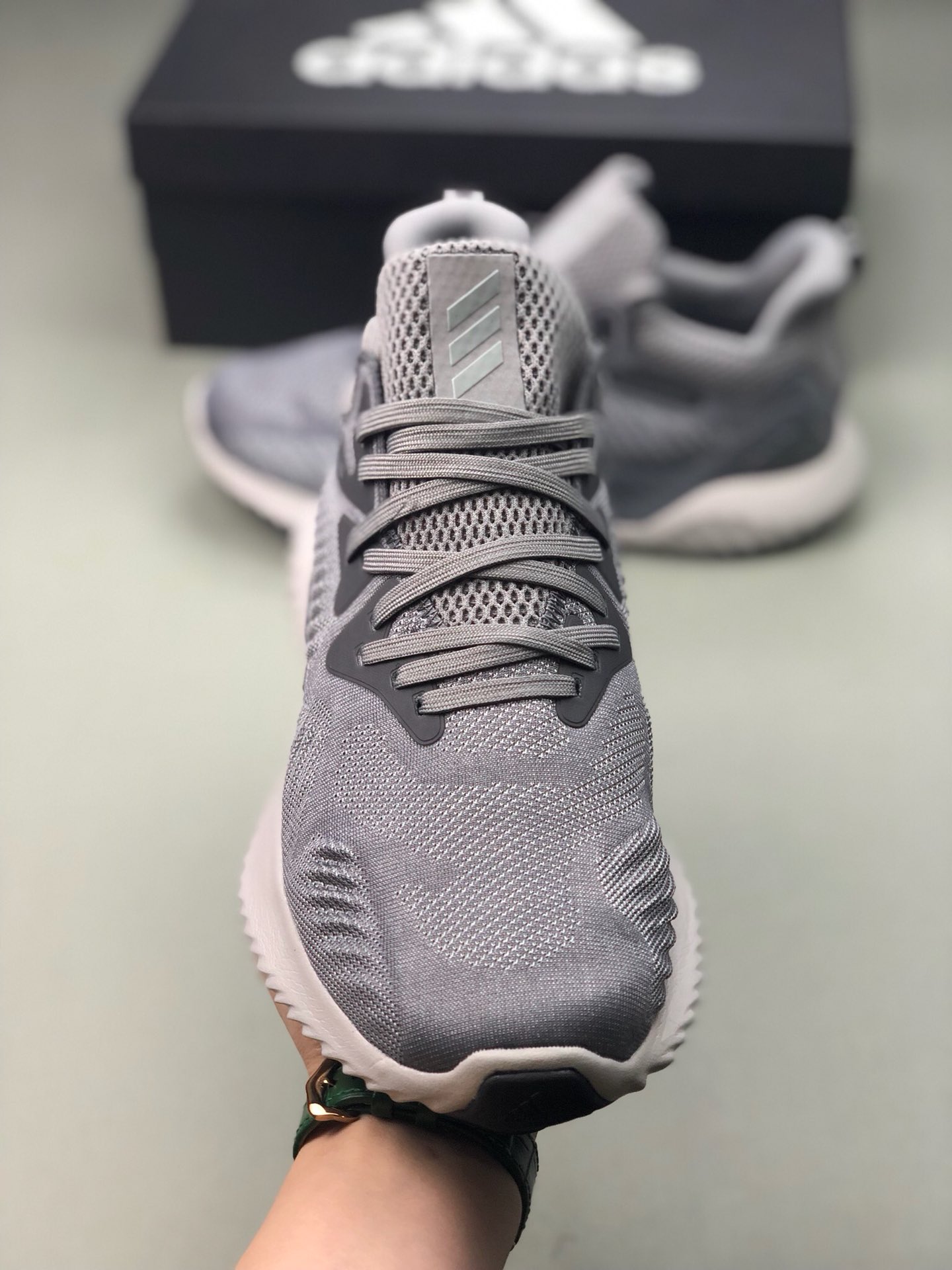 Adidas Alphabounce Beyond m高弹马牌鲨鱼鳃纹大底慢跑鞋  尺码：40 40? 41? 42 42? 43? 44 45?