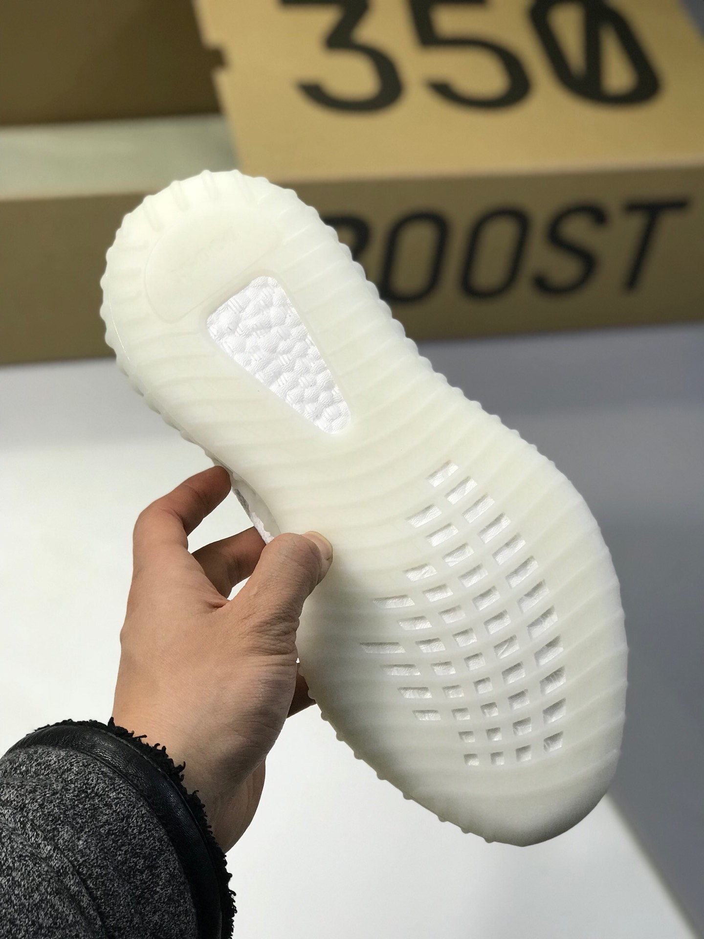 260最佳性价比OG纯原 小几率过验 大几率无法鉴定Adidas YEEZY 350 V2 白斑马官方发售配色 CP9633