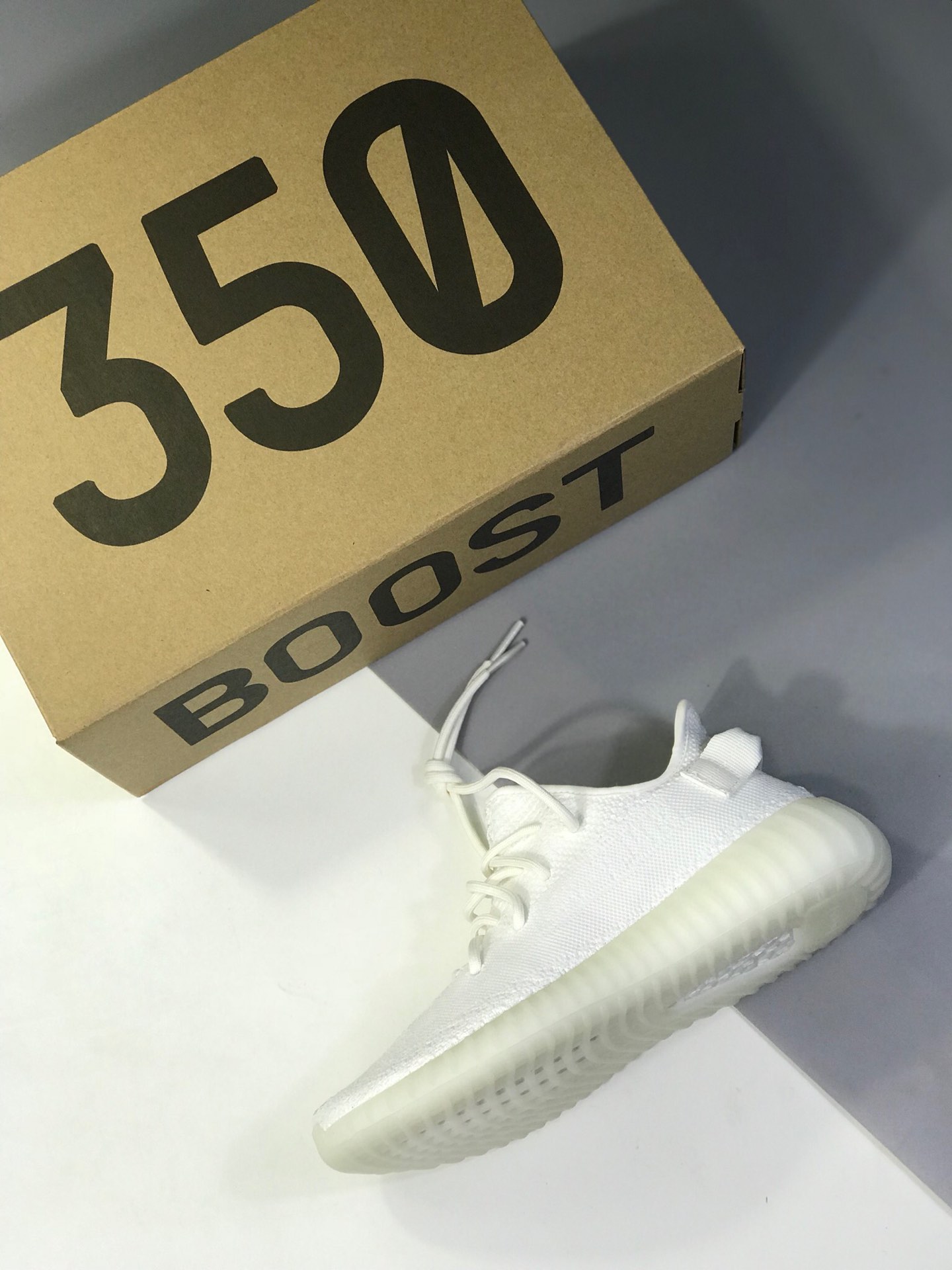 260最佳性价比OG纯原 小几率过验 大几率无法鉴定Adidas YEEZY 350 V2 白斑马官方发售配色 CP9633