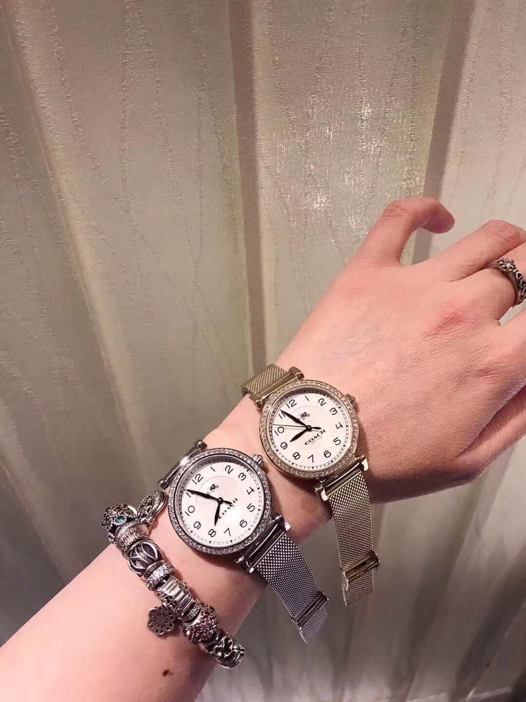 COACH Women’s Watch with Movado Cores: Elegant, Versatile, Cartier-like Design - 图片 2