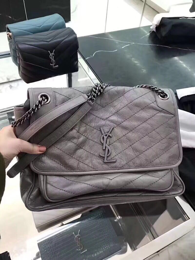 YSL 𝐍𝐢𝐤𝐢 28𝐜𝐦 邮差包 633158浅灰色/银链