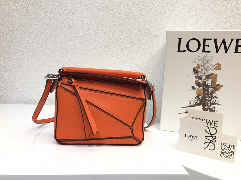 [Loewe Women