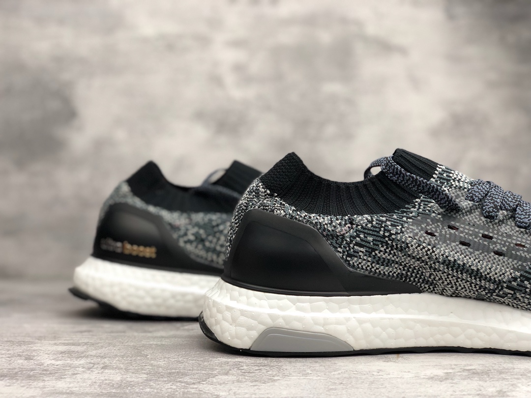 UB米花袜子鞋 Adidas Ultra Boost Uncaged LTD Triple Black BY2549 尺码：40 40.5 41 42 42.5 43 44 44.5 45 46