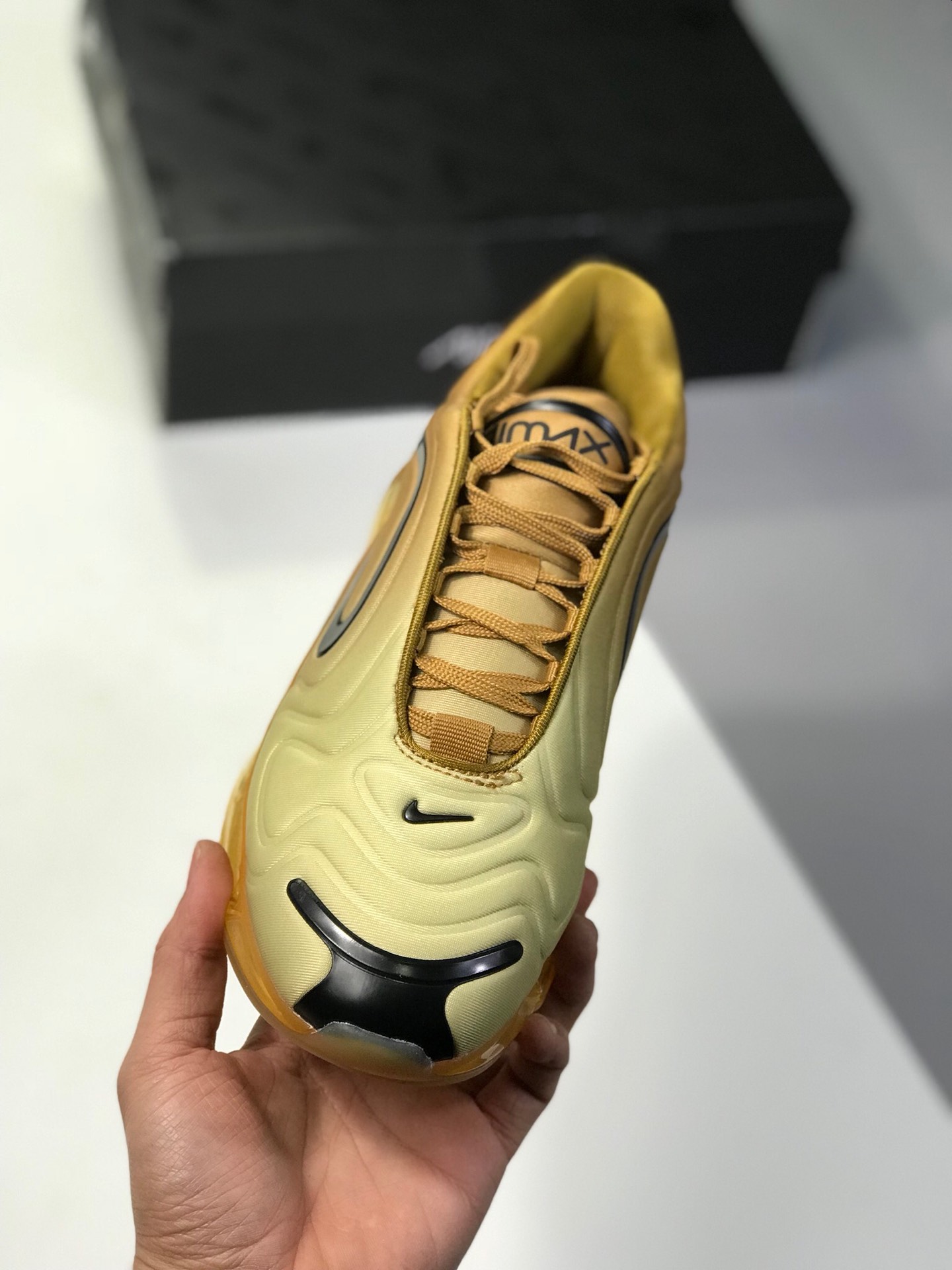 180纯原版 正确包装 耐克 Nike Air Max 720 天眼 气垫部分的全新升级  AO2924-400