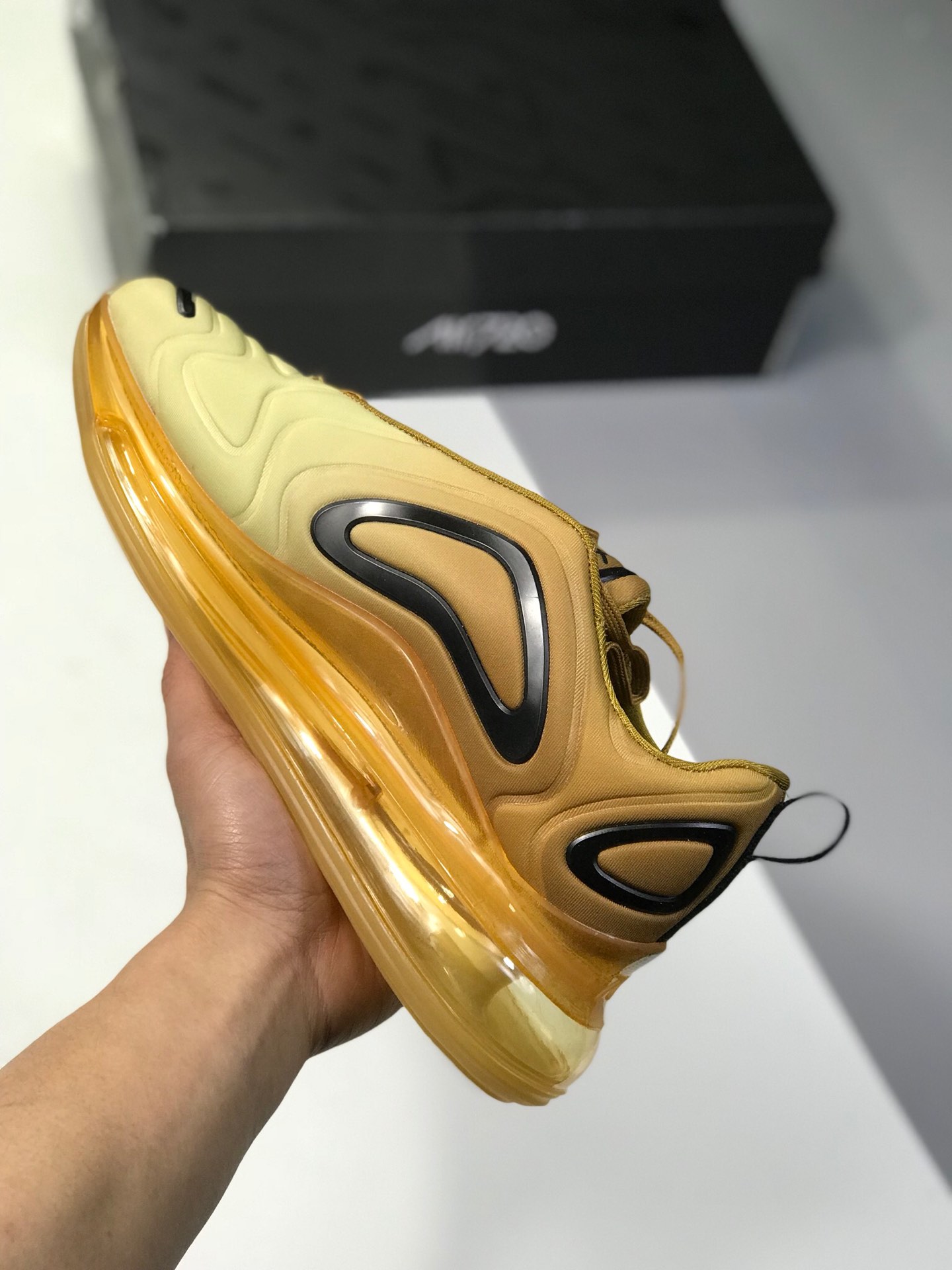 180纯原版 正确包装 耐克 Nike Air Max 720 天眼 气垫部分的全新升级  AO2924-400